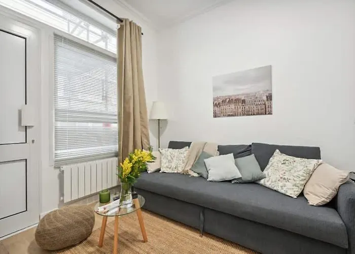 Charming 1 Bedroom By Montparnasse